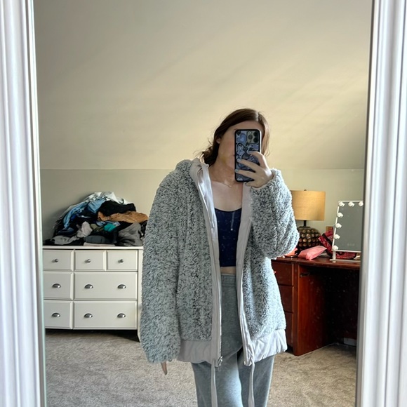 Lululemon fuzzy reversible jacket - Picture 2 of 6